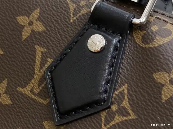 First bag ru Speedy Dark Louis Vuitton 30 Soft 0507
